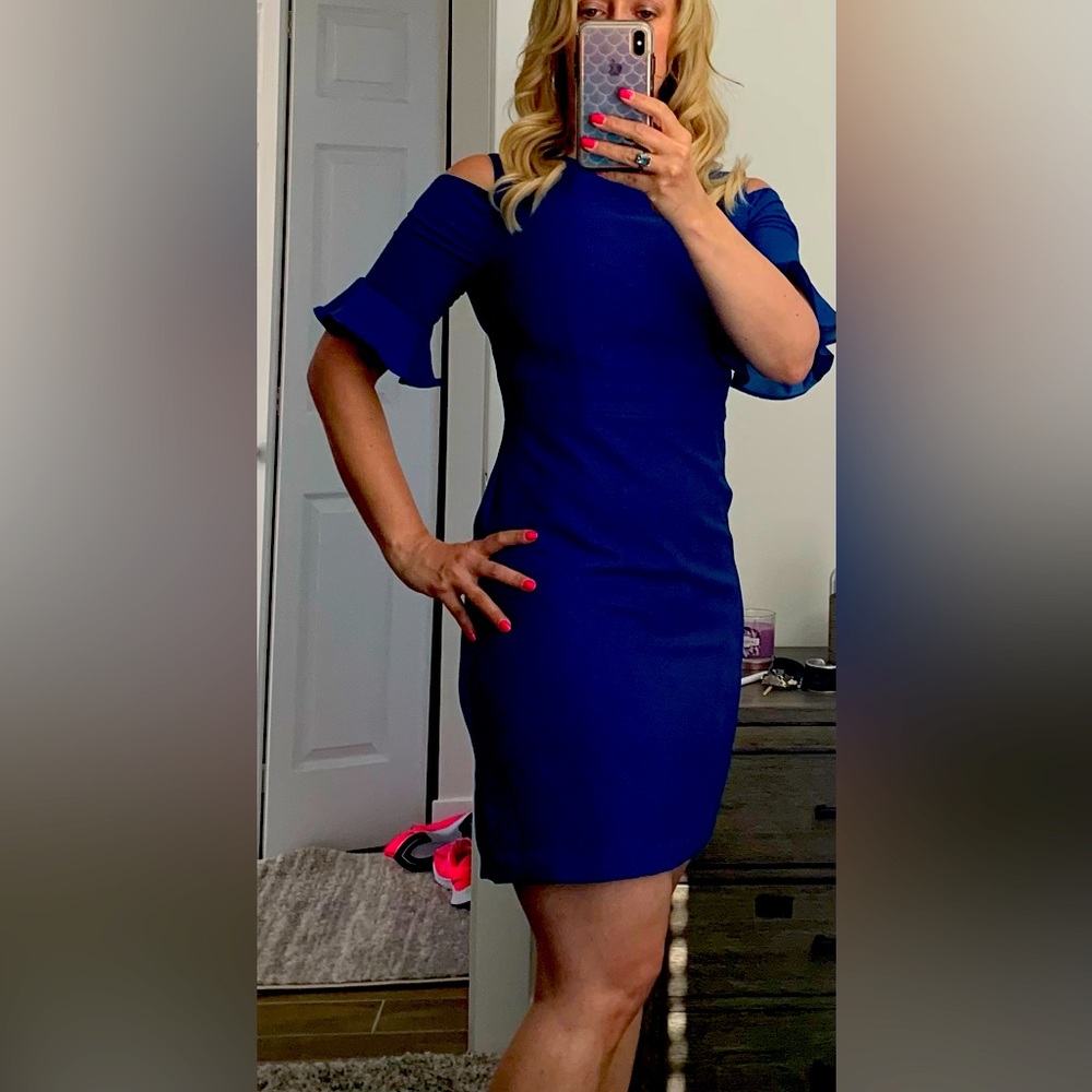 CeCe blue cold shoulder dress size 4